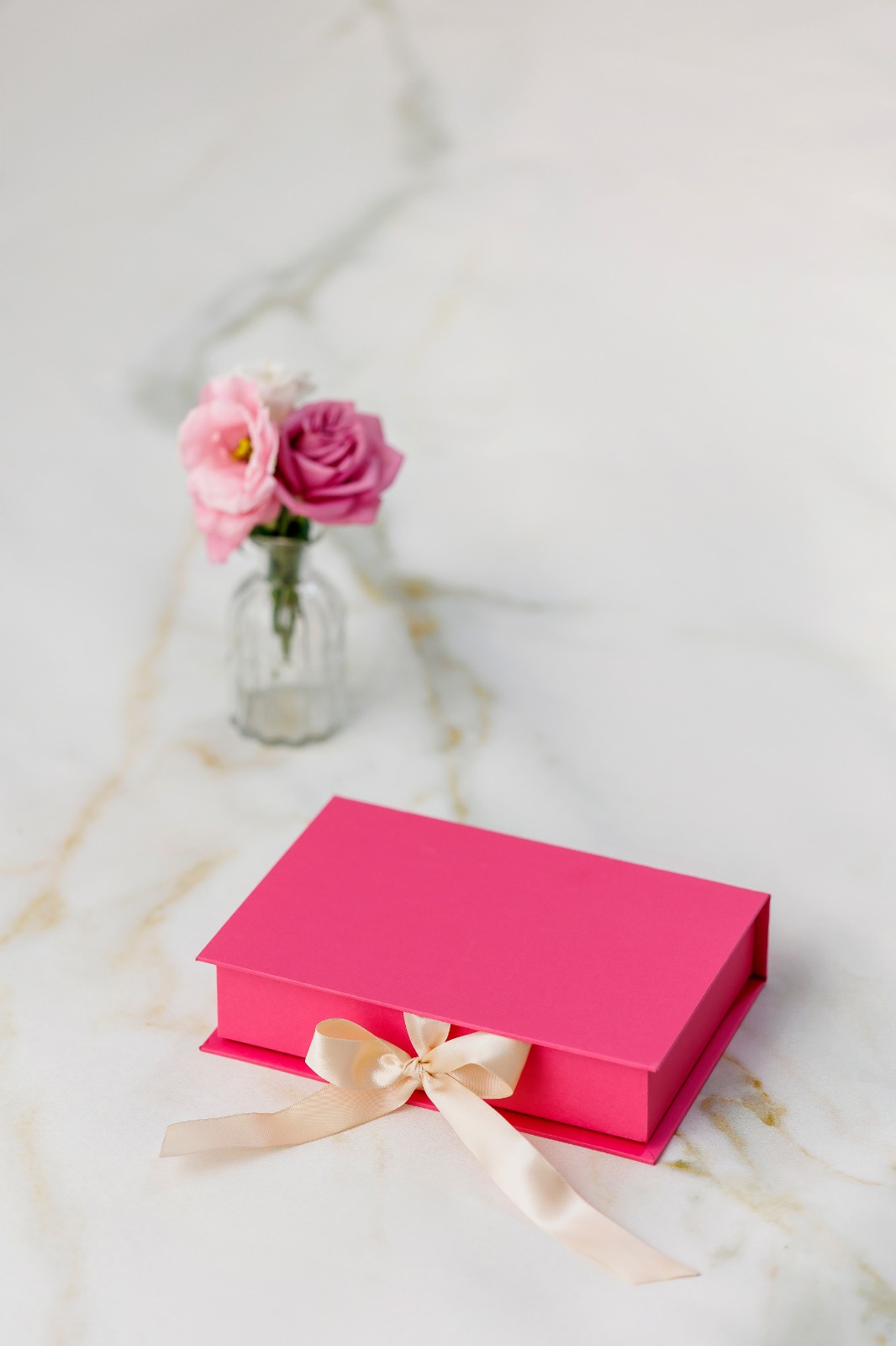 Caixa Cartonada com Fechamento em Fita de Cetim