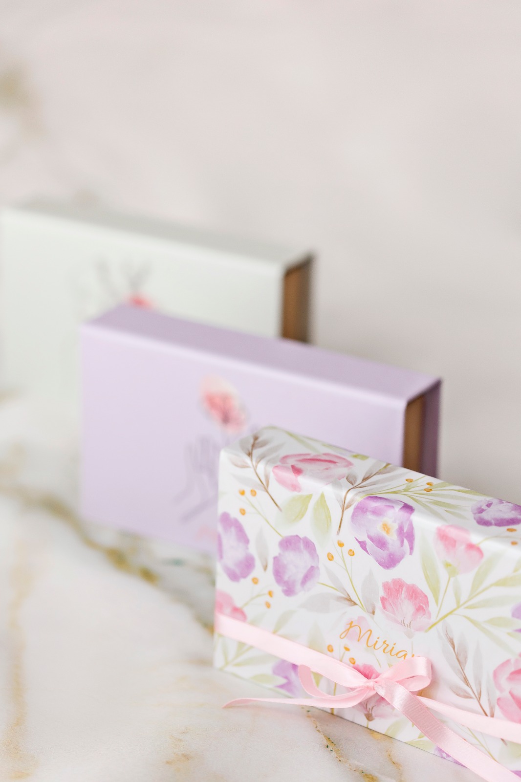 Florescer – Caixa Livro com Bombons Belga