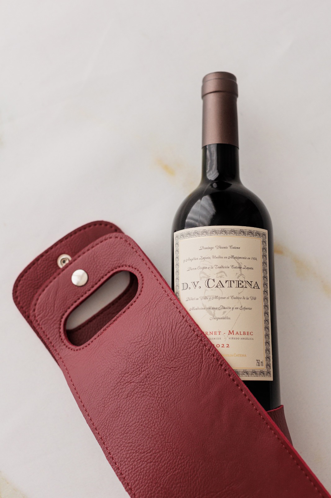 Wine Bag Personalizada em Couro Sintético com Vinho 750ml