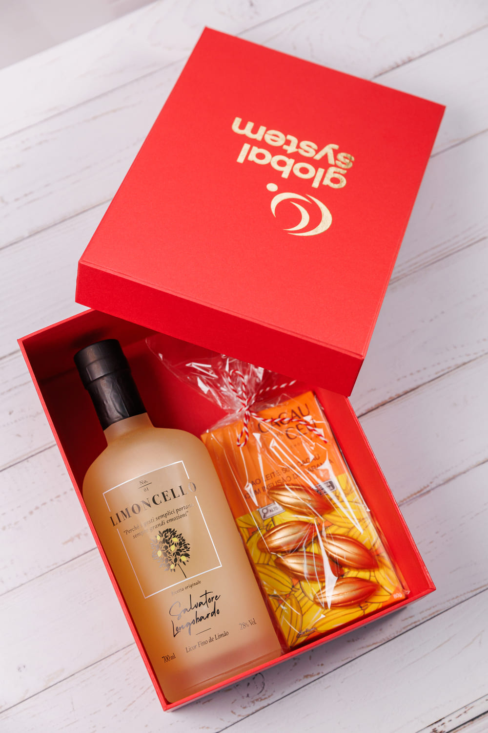 Caixa Tampa Solta com Personalização em Dourado com Relevo - Imagem 2